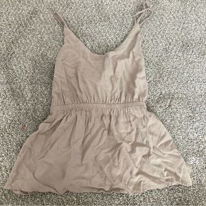 crossed Back flows tank top